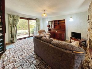 Lounge- click for photo gallery